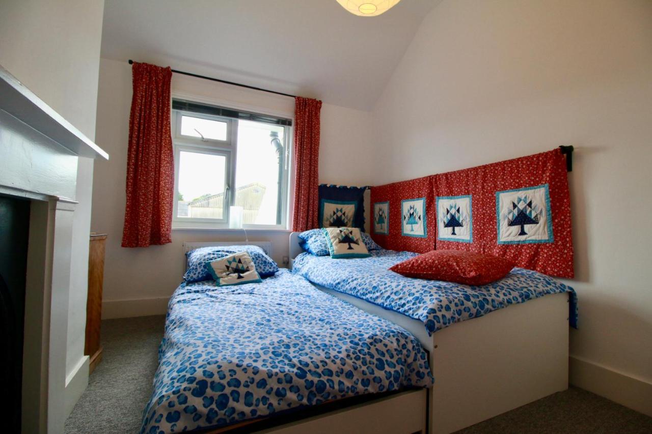 Blachington Cottage, Stunning And Central By Air Premier Seaford Eksteriør billede